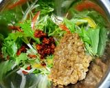 えごま油入り☆パプリカ 水菜の納豆サラダ作り方2写真
