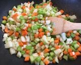 トマト缶でセロリと人参のキーマカレー♡作り方2写真