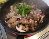 豚肉とブラウンマッシュルームの炒め物作り方1写真