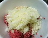 玉ねぎそのまま手抜きハンバーグ作り方1写真