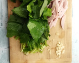 ほうれん草とギョニソのにんにく塩麹炒め作り方1写真