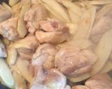 簡単な鶏肉とゴボウ白滝煮込み作り方4写真