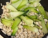 鶏ミンチとチンゲンサイの中華炒め作り方3写真