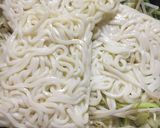 マヨたっぷりキムチ焼うどん！作り方1写真