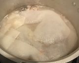 チキンの骨から鶏ガラスープ作り方2写真