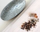 喉に効く！クローブ・黒胡椒・シナモン茶作り方1写真