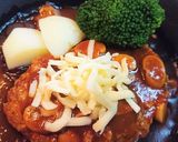 ソースが絶品【目玉焼き煮込みハンバーグ】作り方27写真