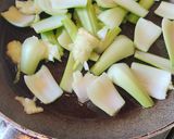 あと一品に⭐青梗菜と油揚げのカレー炒め作り方3写真