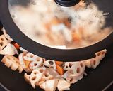 鶏胸肉とれんこんのみそ豆板醤炒め作り方6写真
