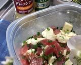 さっぱり戴く！洋風モッツァまぐろ丼☆作り方1写真