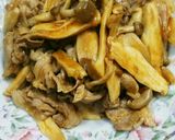 たっぷりきのこと豚肉の甘辛ケチャップ炒め作り方3写真