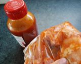 鶏の唐揚げ、キムチの素マリネ作り方1写真