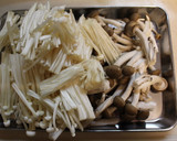 夕♪牛肉エノキタケしめじ長ねぎの炒め物作り方3写真