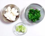 鶏とかぶの炒め煮＊ゆずあんかけ作り方2写真