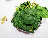 ちぢみほうれん草とささみの炒め和え作り方1写真