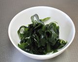 さっぱりして簡単！わかめの酢の物作り方1写真