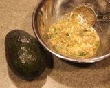 やめられへん☆アボカドの味噌ゴマ和え作り方1写真
