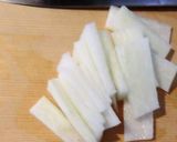 鮭の焼きほぐしで、リッチな大根の味噌汁作り方2写真