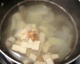 鮭の焼きほぐしで、リッチな大根の味噌汁作り方3写真