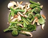 春のお知らせ✿こごみバター炒め作り方2写真