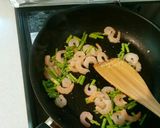 えびとアスパラのトマトクリームパスタ♪作り方3写真