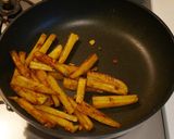 縦切りでサクッ！レンコンのカレー炒め作り方4写真