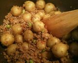新じゃがとひき肉のカレー炒め作り方6写真