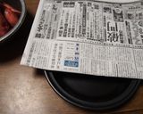 タジン鍋に新聞紙と水100㏄で焼き芋作り方2写真