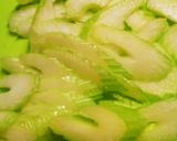 セロリ大量消費＊牛肉とセロリのピリ辛炒め作り方2写真