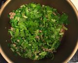 簡単 カブの葉っぱと挽き肉の炒めもの。作り方3写真