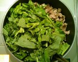 豚肉となばなの塩昆布炒め作り方2写真