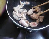 鶏肉と里芋と人参の煮物作り方4写真