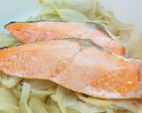 主菜､朝食に＊鮭と玉ねぎのレンジ蒸し作り方1写真