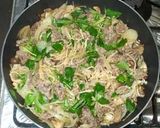牛肉とシメジ・舞茸・エノキの炒めサラダ作り方13写真