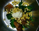 チャチャっと出来る さばの味噌煮缶サラダ作り方2写真