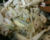キノコと牛肉のガリバタ醤油ぽん酢炒め作り方2写真