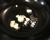 栄養満点☆カブの葉のペペロンチーノ作り方1写真