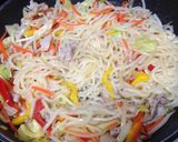 彩り豊かで簡単☆お野菜たっぷり焼うどん作り方4写真