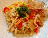 彩り豊かで簡単☆お野菜たっぷり焼うどん作り方5写真