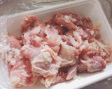 簡単！鶏肉と芽キャベツの刻み玉ねぎ炒め作り方1写真