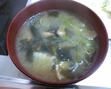 厚揚げとわかめの味噌汁作り方4写真