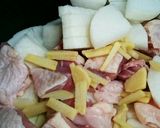 鶏肉と大根の汁物作り方1写真