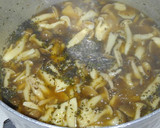 鶏ささみと きのこのコンソメ醤油スープ♡作り方4写真