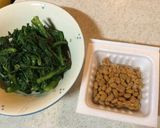 納豆と春菊のごまあえのご飯作り方1写真