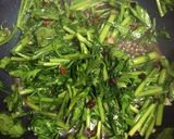 春菊の中華炒め作り方4写真
