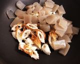 節約レシピ♡こんにゃくとちくゎの炒め煮♡作り方1写真