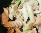 鶏肉と長ネギの白味噌炒め生姜添え作り方2写真