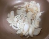 どて飯スジ肉入り　卵のせ　浪速の味作り方1写真