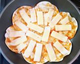 簡単！フライパンで餃子の皮のパリパリピザ作り方3写真