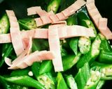 おくらベーコン炒め★作り方4写真